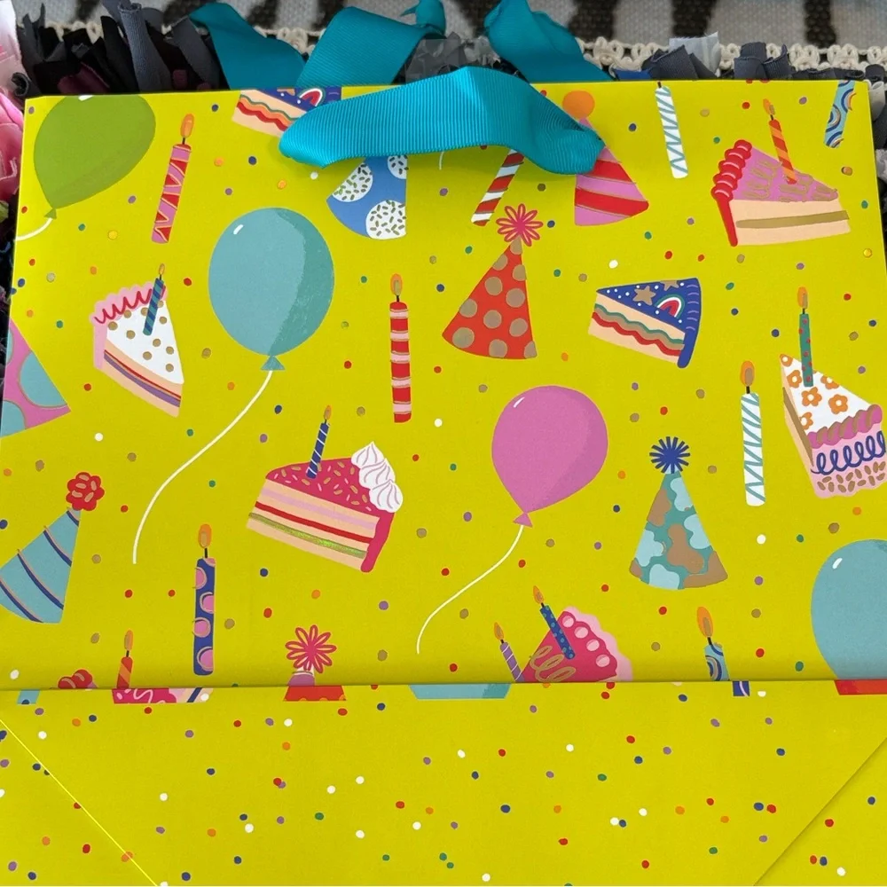 🆕Papyrus Birthday Bag And Tissue Paper Bundle